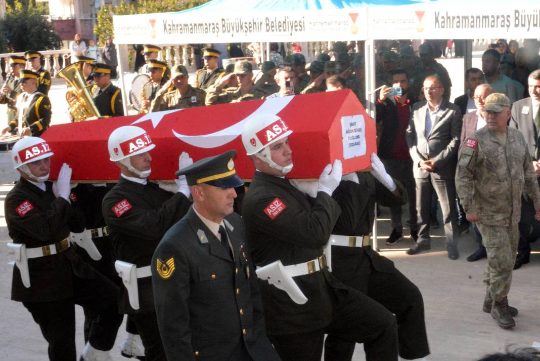 Şehit sözleşmeli onbaşı Alican Güneş’e son veda - Resim: 8
